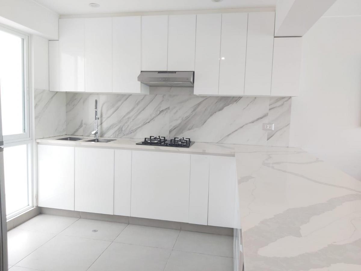 Departamento en La Aurora-Miraflores - Imagen 6