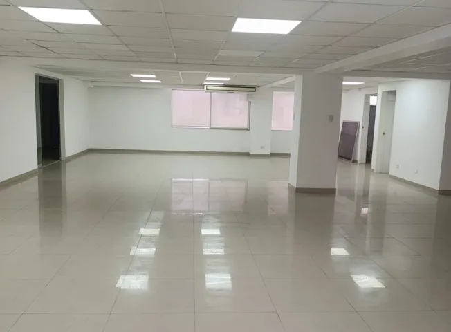 Oficina en alquiler en San Isidro - Imagen 8