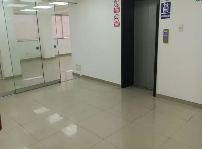 Oficina en alquiler en San Isidro - Imagen 9