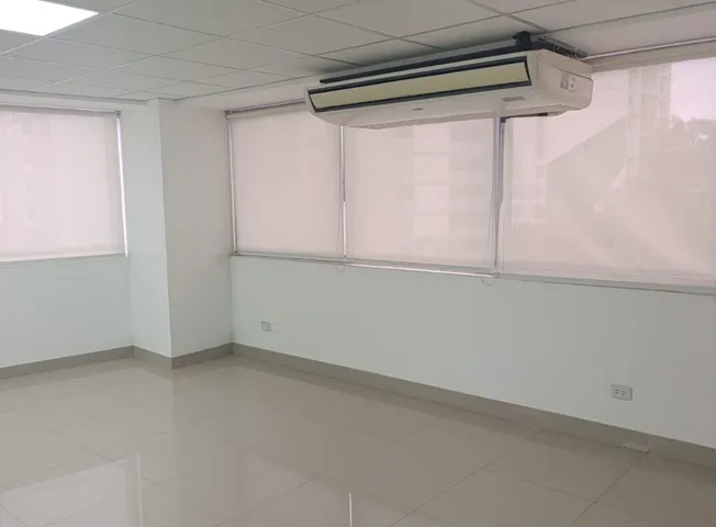 Oficina en alquiler en San Isidro - Imagen 10